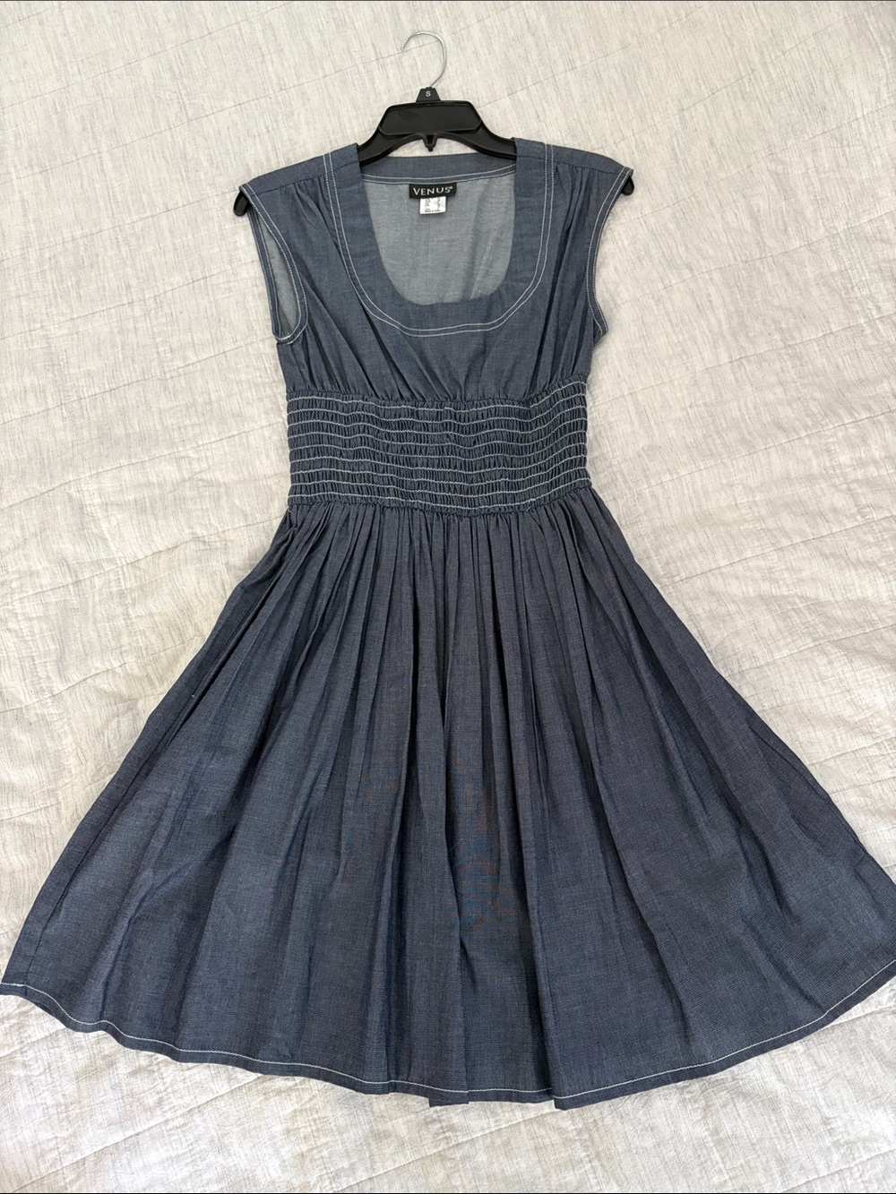 VENUS Navy Sleeveless Smocked-Waist Midi Dress
